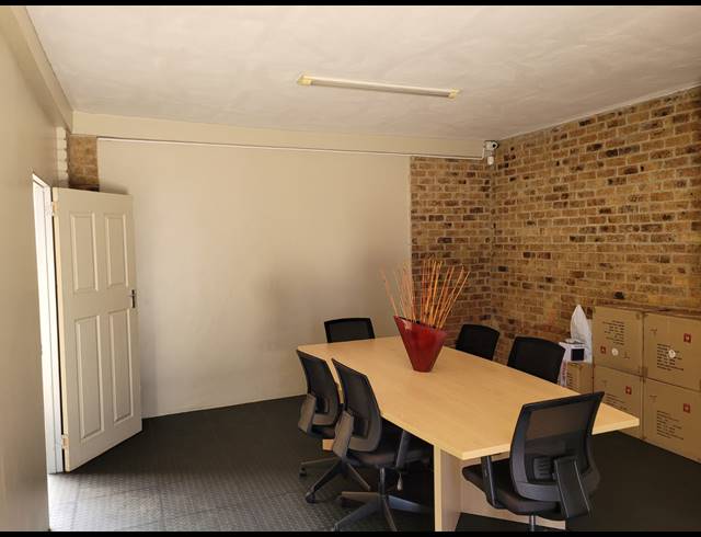154M² WAREHOUSE TO LET IN CHLOORKOP